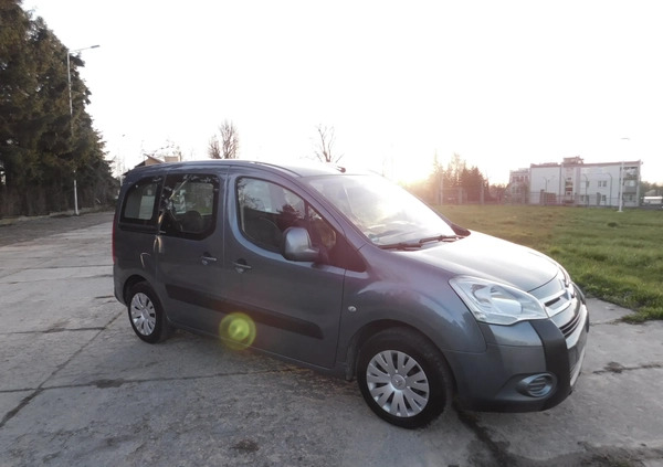 Citroen Berlingo cena 24900 przebieg: 220000, rok produkcji 2009 z Jarosław małe 379